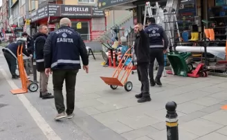 İstanbul Maltepe Belediyesi’nden kaldırım işgallerine müdahale