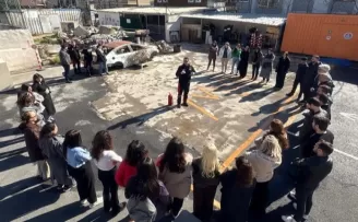 İstanbul Maltepe’de öğretmenlere yangın müdahale eğitimi verildi