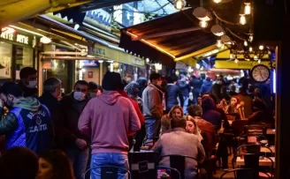İstiklal Caddesi’nde korona virüs denetimi
