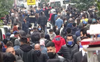 İstiklal Caddesi’nde yoğunluk, girişler kapatıldı
