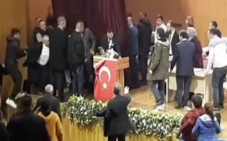 İYİ Parti Altındağ İlçe Başkanlığı Kongresi’nde kavga çıktı