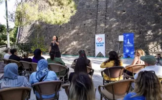 İzmir’de “Bizim Mahalle Sohbetleri” başladı