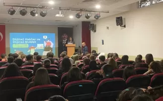 İzmir’de dijital tuzaklara karşı gençlere kalkan