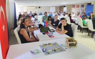 İzmir’de Erasmus+ Çalıştayı’nda yurt dışı deneyimler paylaşıldı