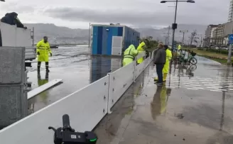 İzmir’de fırtına duvarı Kordon’a set oldu!