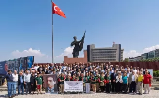 İzmir’de Hasan Tahsin, İlk Kurşun Anıtı’nda anıldı