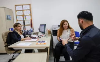 İzmir’de iletişimin önündeki engeller birlikte aşılıyor