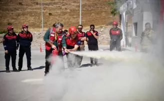 İzmir’de İtfaiye Haftası’nda nefes kesen tatbikat