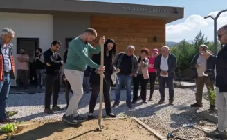İzmir’de toprak analizi ile hem çiftçi, hem de toprak korunuyor