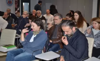 İzmir Efes Tarlası’nda zeytinyağı tadım etkinliğine yoğun ilgi