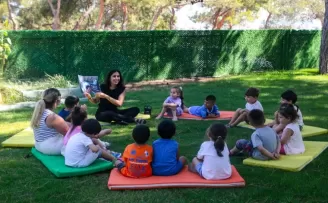 İzmir Güzelbahçe Belediyesi’nden çocuklara yaz kampı hediyesi