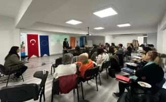 İzmir Konak’ta ’Yarının Yetişkinleri’ Çalıştayı
