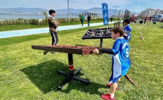 İzmirli minikler Hentbol Şenliği’nde buluştu