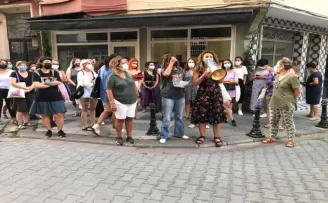 Kadıköy’de 17 yaşında kız çocuğuna iğrenç tacize kadınlardan protesto

