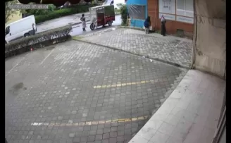 Kadıköy’de güpegündüz klima motorunu çaldılar
