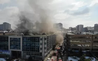 Kadıköy’de, plazada korkutan yangın
