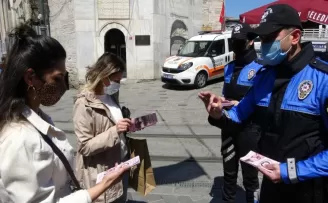 Kadın Acil Destek (KADES) uygulaması İstiklal Caddesinde kadınlara tanıtıldı
