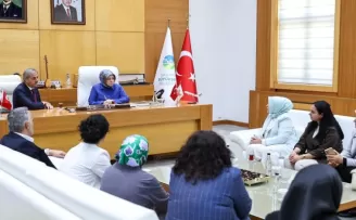 “Kadınlar güçlü Türkiye hedeflerinin en önemli yapı taşıdır”
