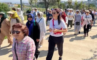 Kadınlar sağlıklı yaşam için yürüdü