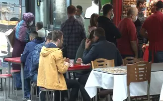 Kafe ve restoran sahipleri normalleşmeden memnun

