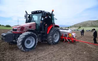 Kahramankazan Belediyesi’nden çiftçiye akaryakıt desteği
