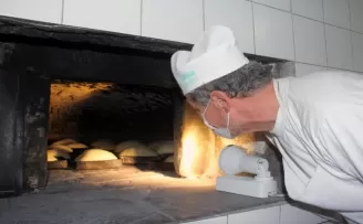 Karadeniz’in tek içten yanmalı fırıncısından meslek sırları