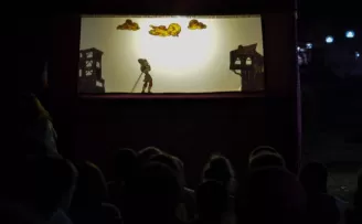 Karagöz Bursalıların gönlüne perde açtı