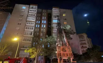 Kartal’da 11 katlı apartmanda yangın paniği
