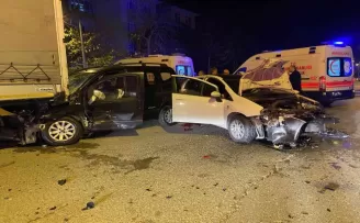 Kartal’da 4 yol ağzında kaza: 2 yaralı

