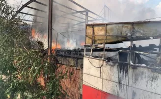 Kartal’da balık restoranı alevlere teslim oldu
