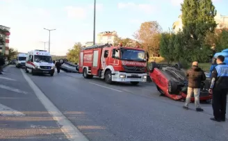Kartal’da ilginç kaza, 2 araç aynı anda takla attı: 1 yaralı

