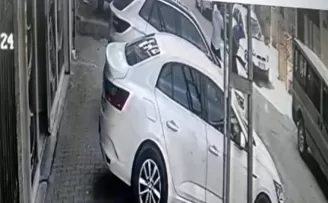 Kavga ettiği kişiyi bıçağın dipçiği ile yaraladı
