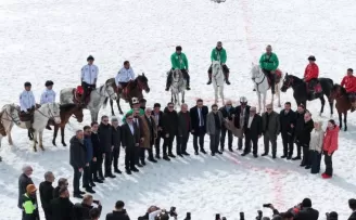 Kayseri Erciyes’te Kökbörü rüzgarı