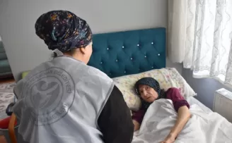 Kayseri Kocasinan’da evde bakım hizmeti ara vermiyor