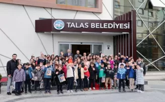 Kayseri Talaslı miniklere Başkan Amca’dan yerel yönetim dersi