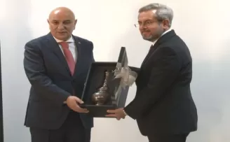 Keçiören Belediye Başkanı Altınok öğrencilerle deneyimlerini paylaştı
