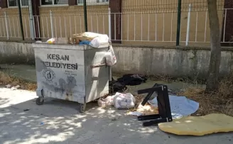 Keşan’da vatandaşlardan ot ve çöp isyanı