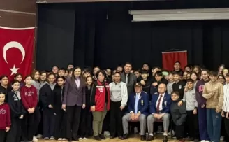 Kıbrıs gazileri Keşan’da öğrencilerle buluştu