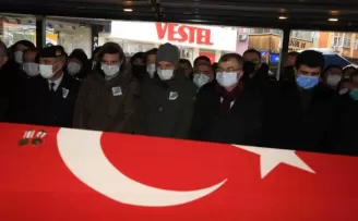 Kıbrıs Gazisi Fevzi Parlak Artvin’de son yolculuğuna uğurlandı
