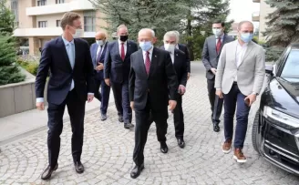Kılıçdaroğlu, AB Türkiye Delegasyonu Başkanı Landrut ile bir araya geldi
