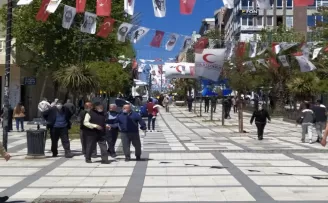 Kısıtlama gününde Avcılar’da dikkat çeken yoğunluk
