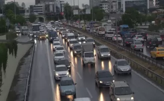 Kısıtlama sonrası İstanbul’da trafik yoğunluğu
