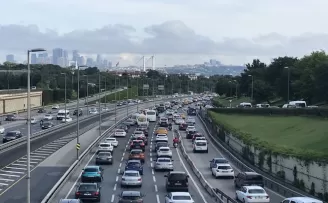 Kısıtlama sonrası İstanbul’da trafik yoğunluğu
