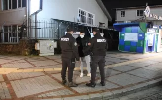 Kısıtlamanın 3. gününde ’Haberim yoktu’ diyen genç cezadan kaçamadı

