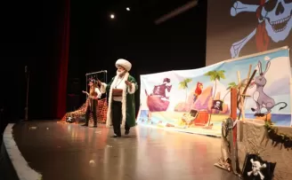 Kocaeli Çayırova’da çocuklar tiyatroyla ara tatilin keyfini çıkardı