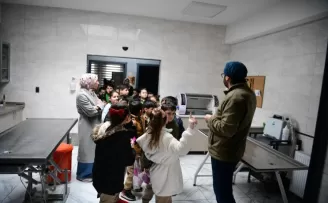 Kocaeli Çayırova’da miniklerden sevgi dolu ziyaret