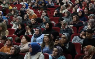 Kocaeli’de ’Aile Mektebi Sohbetleri’ yoğun ilgi gördü