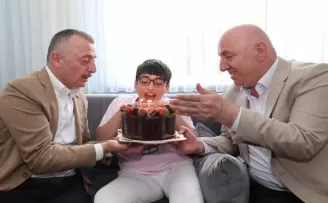 Kocaeli’de Başkan Büyükakın’dan doğum günü sürprizi