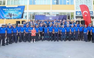 Kocaeli’de Başkan Büyükakın zabıta yeleğini giydi