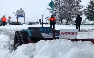 Kocaeli’de karla mücadelede robotik teknoloji